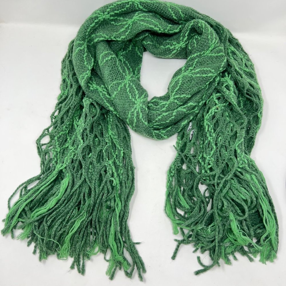 TICKLED PINK Green Textured Chunky Knit Frayed Soft Cozy Winter Fall Scarf